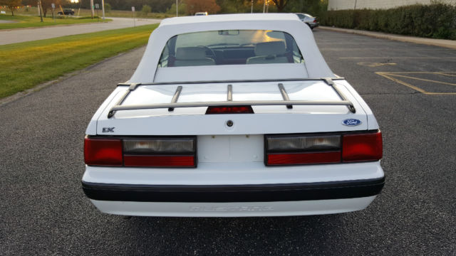 1991 Ford Mustang LX - photo 9