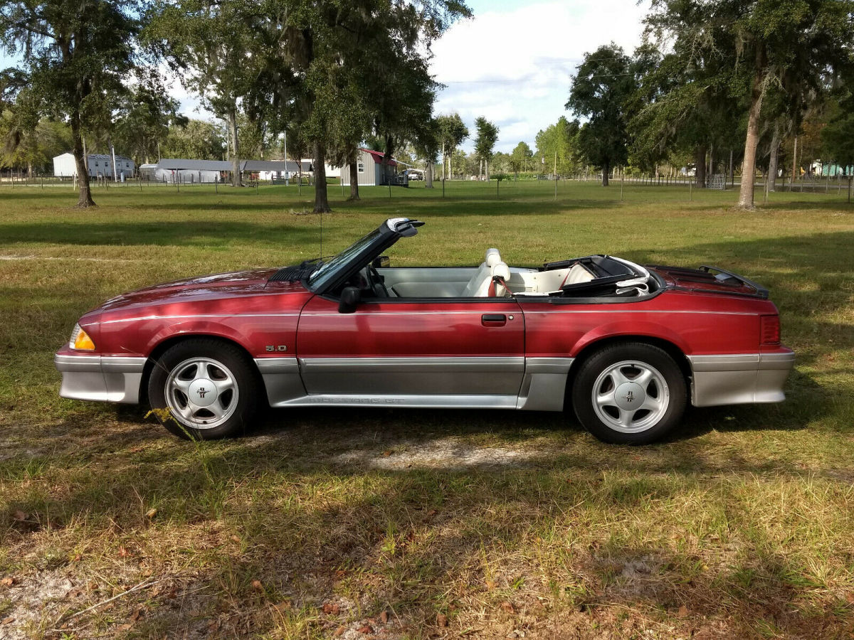 1991 Ford Mustang GT - photo 2