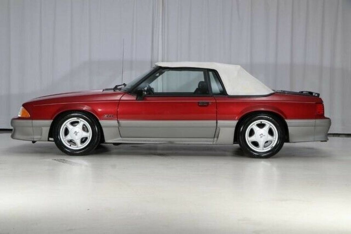 1991 Ford Mustang GT Convertible 5MT - photo 2