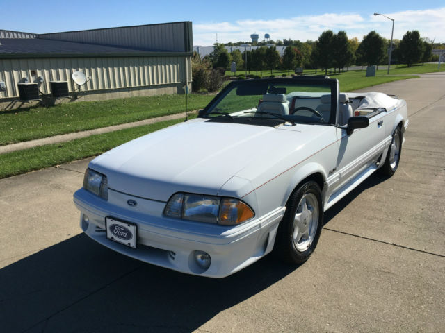 1991 Ford Mustang - photo 2