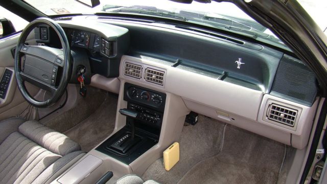 1991 Ford Mustang GT - photo 7