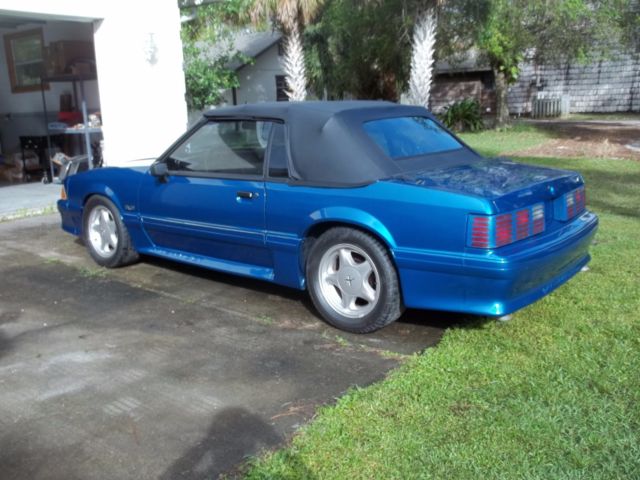 1991 Ford Mustang GT - photo 2