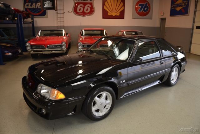 1991 Ford Mustang GT - photo 2