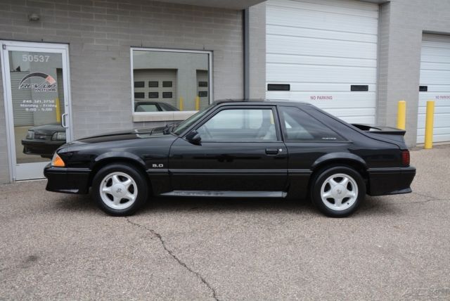 1991 Ford Mustang GT - photo 4