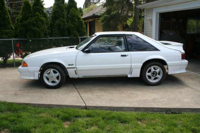 1991 Ford Mustang GT - photo 2