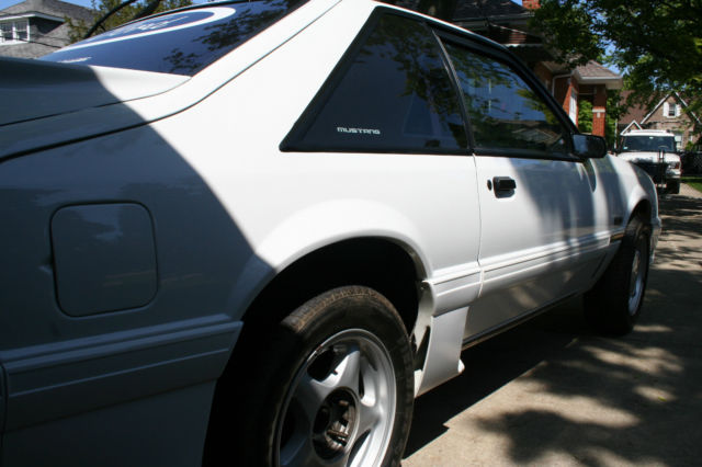 1991 Ford Mustang GT - photo 3