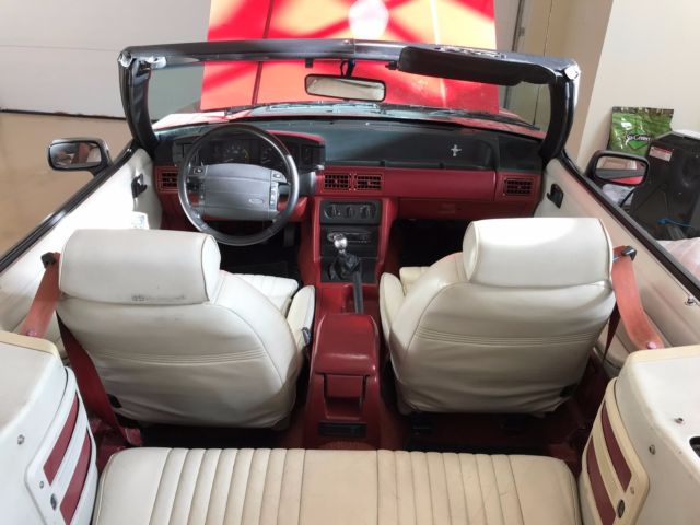 1991 Ford Mustang GT Convertible - photo 11