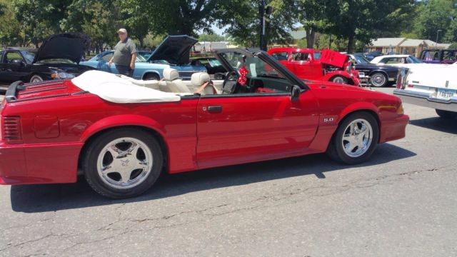1991 Ford Mustang GT Convertible - photo 12