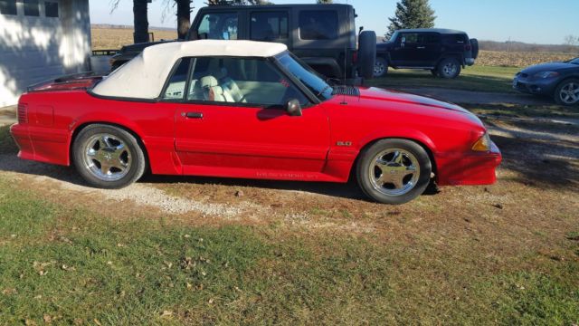 1991 Ford Mustang GT Convertible - photo 3