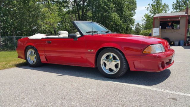 1991 Ford Mustang GT Convertible - photo 4