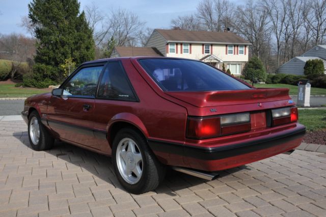1991 Ford Mustang LX 5.0 Hatchback - photo 2