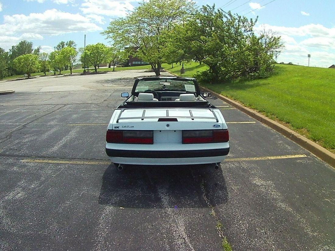 1991 Ford Mustang LX - photo 10