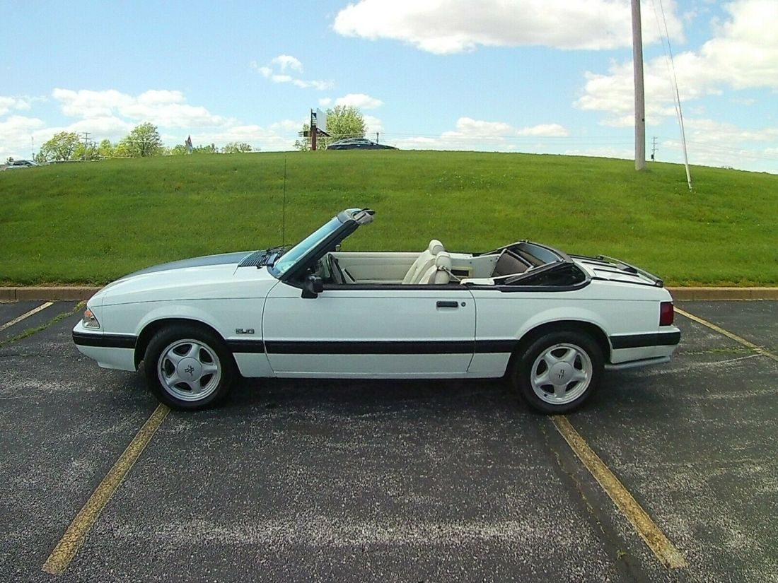1991 Ford Mustang LX - photo 8