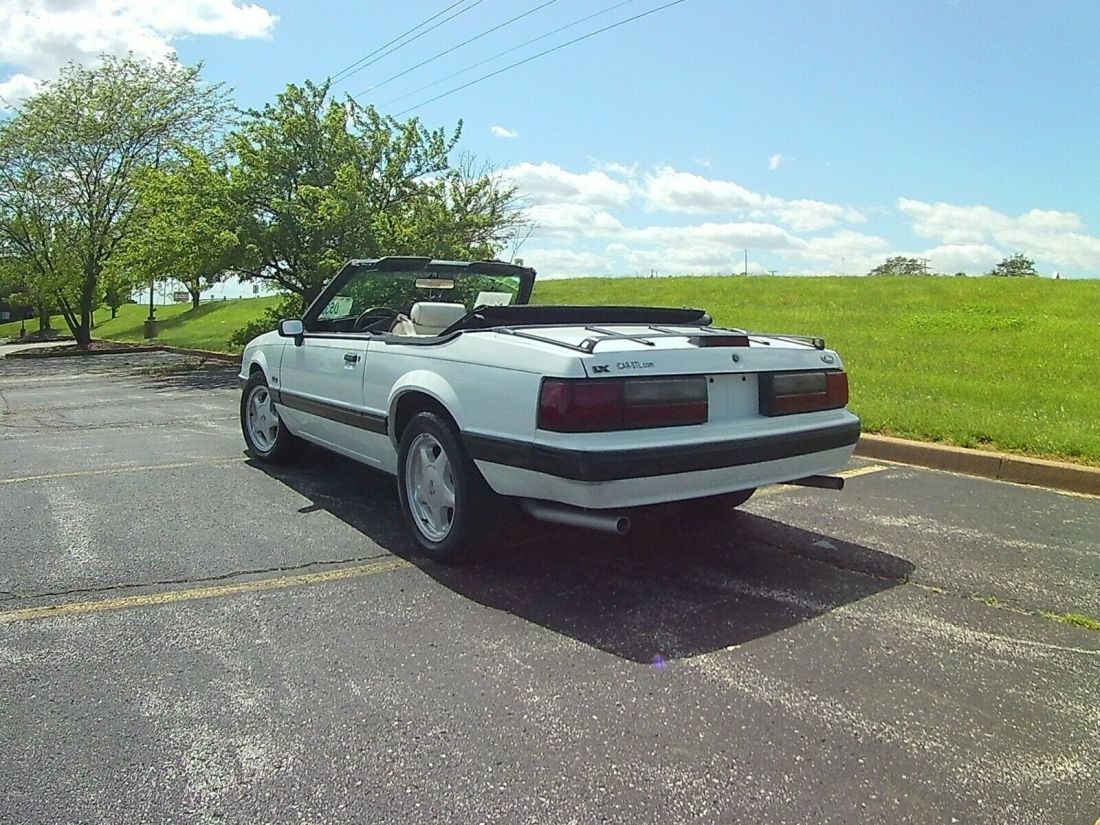 1991 Ford Mustang LX - photo 9