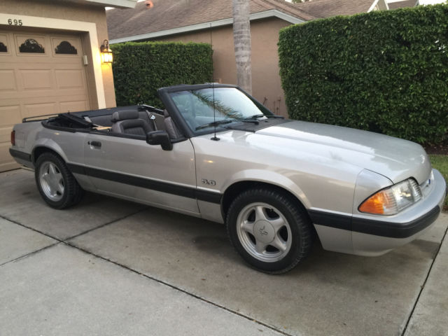 1991 Ford Mustang LX - photo 2