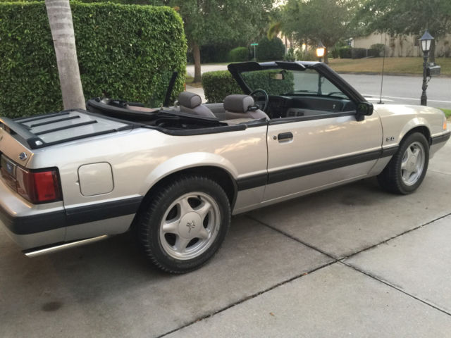 1991 Ford Mustang LX - photo 6
