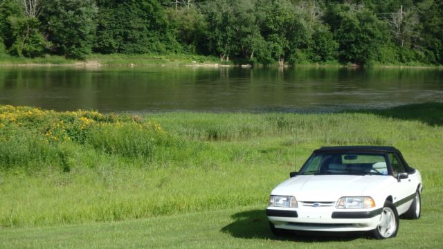 1991 Ford Mustang 2dr Convertible LX 5.0L - photo 2