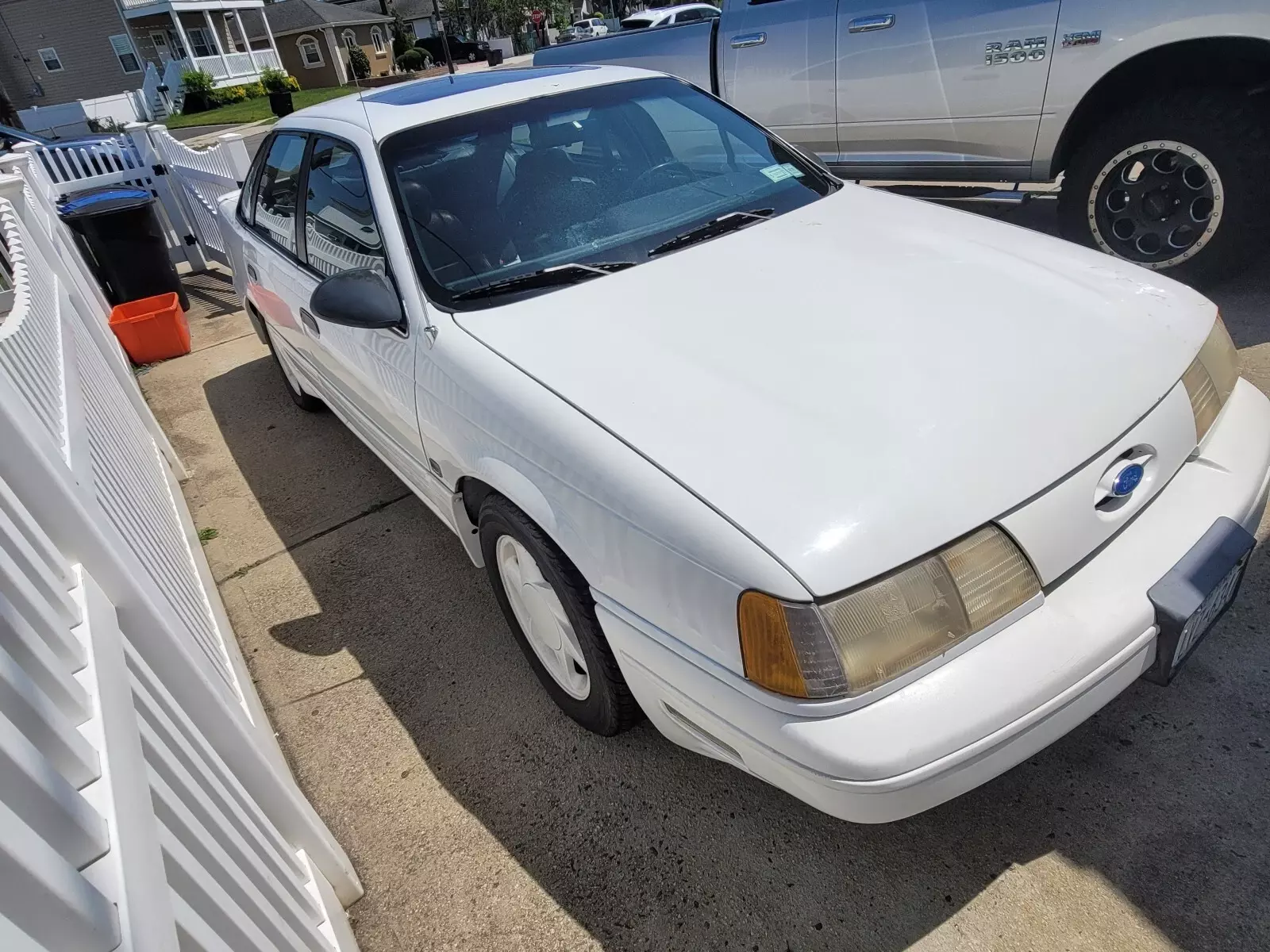 1991 Ford Taurus SHO - photo 5