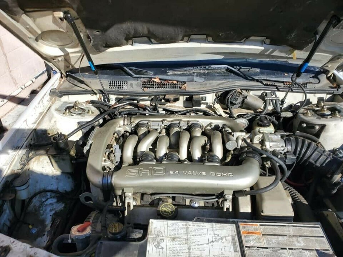 1991 Ford Taurus - photo 12