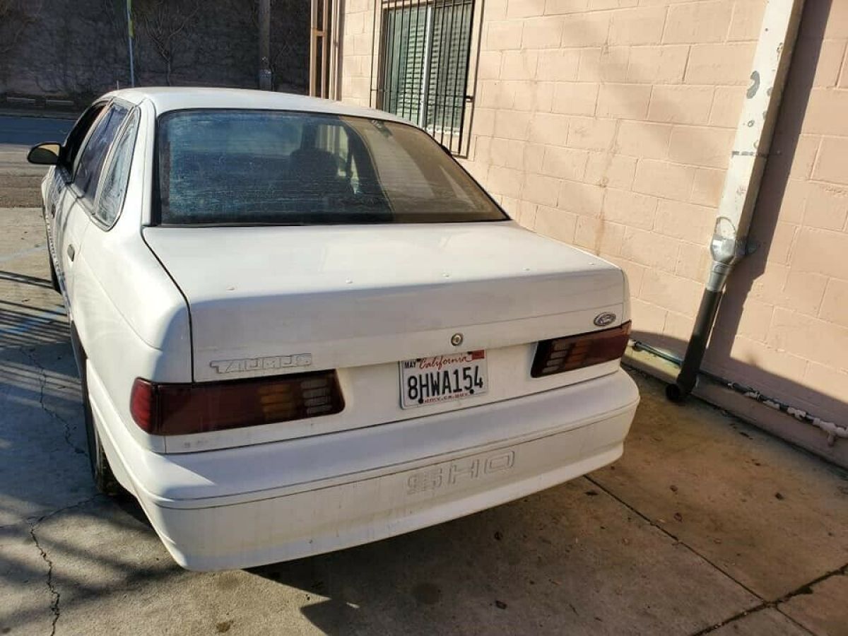 1991 Ford Taurus - photo 4