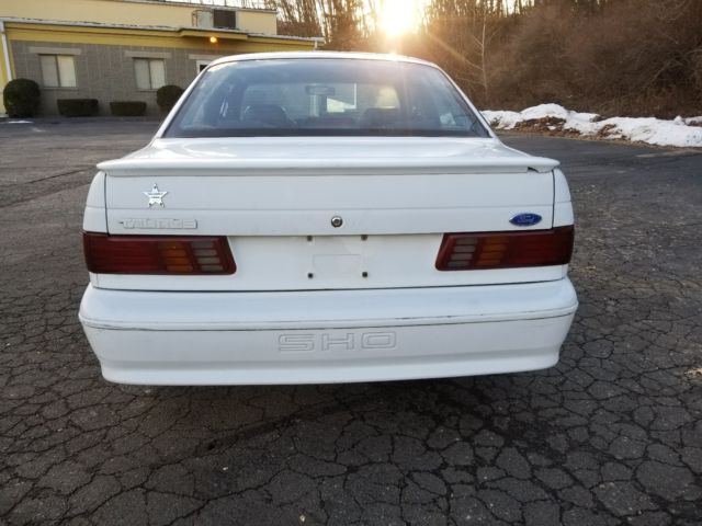 1991 Ford Taurus SHO - photo 5
