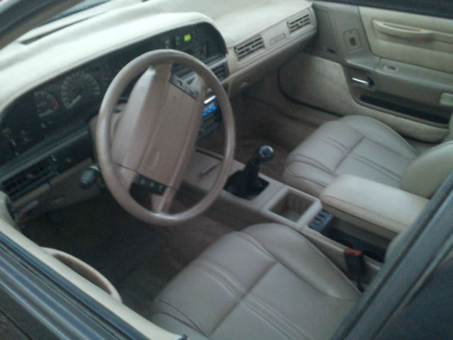 1991 Ford Taurus SHO Sedan 4-Door - photo 11