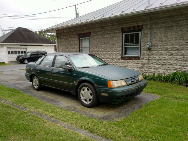 1991 Ford Taurus SHO PLUS - Rare Deep Jewel Green - 1 of 900 1991 Ford Taurus SHO