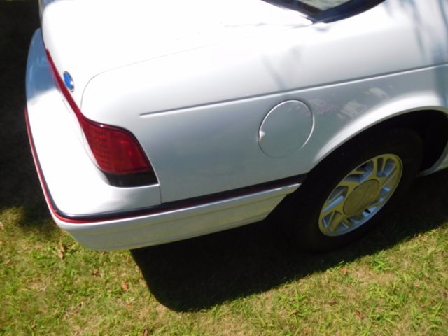 1991 Ford Thunderbird - photo 12