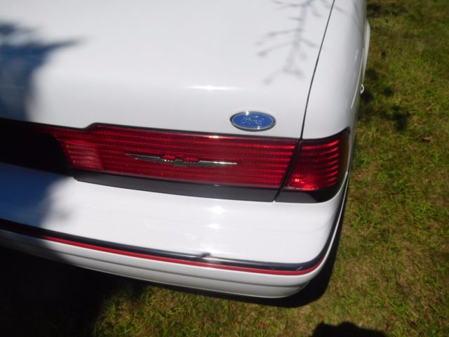 1991 Ford Thunderbird - photo 13