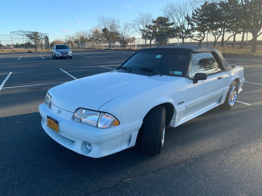 1991 Ford Mustang GT Convertible - photo 5