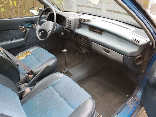 1991 Geo Metro 2 door hatchback - photo 4
