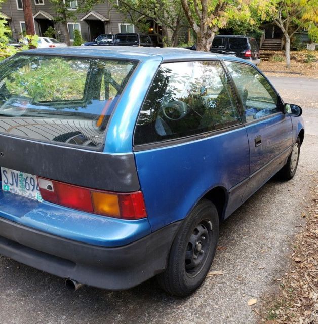 1991 Geo Metro 2 door hatchback - photo 5