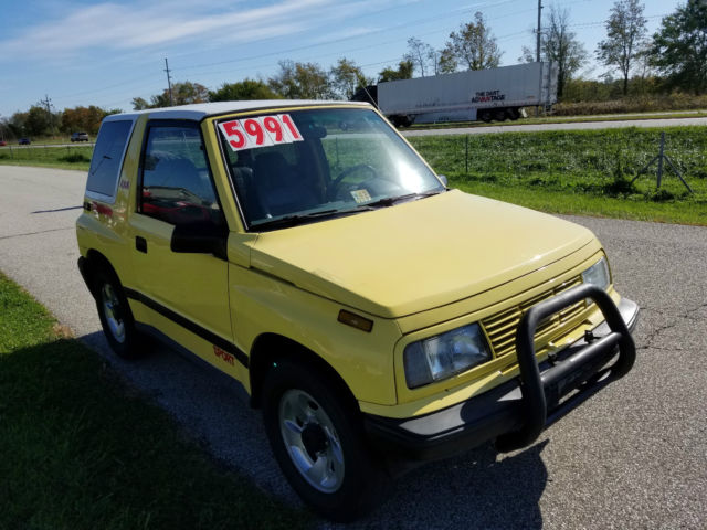 1991 Chevrolet Tracker Base Sport Utility 2-Door - photo 3