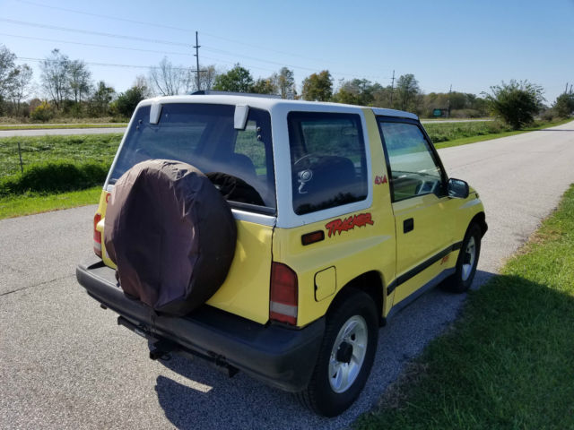 1991 Chevrolet Tracker Base Sport Utility 2-Door - photo 5