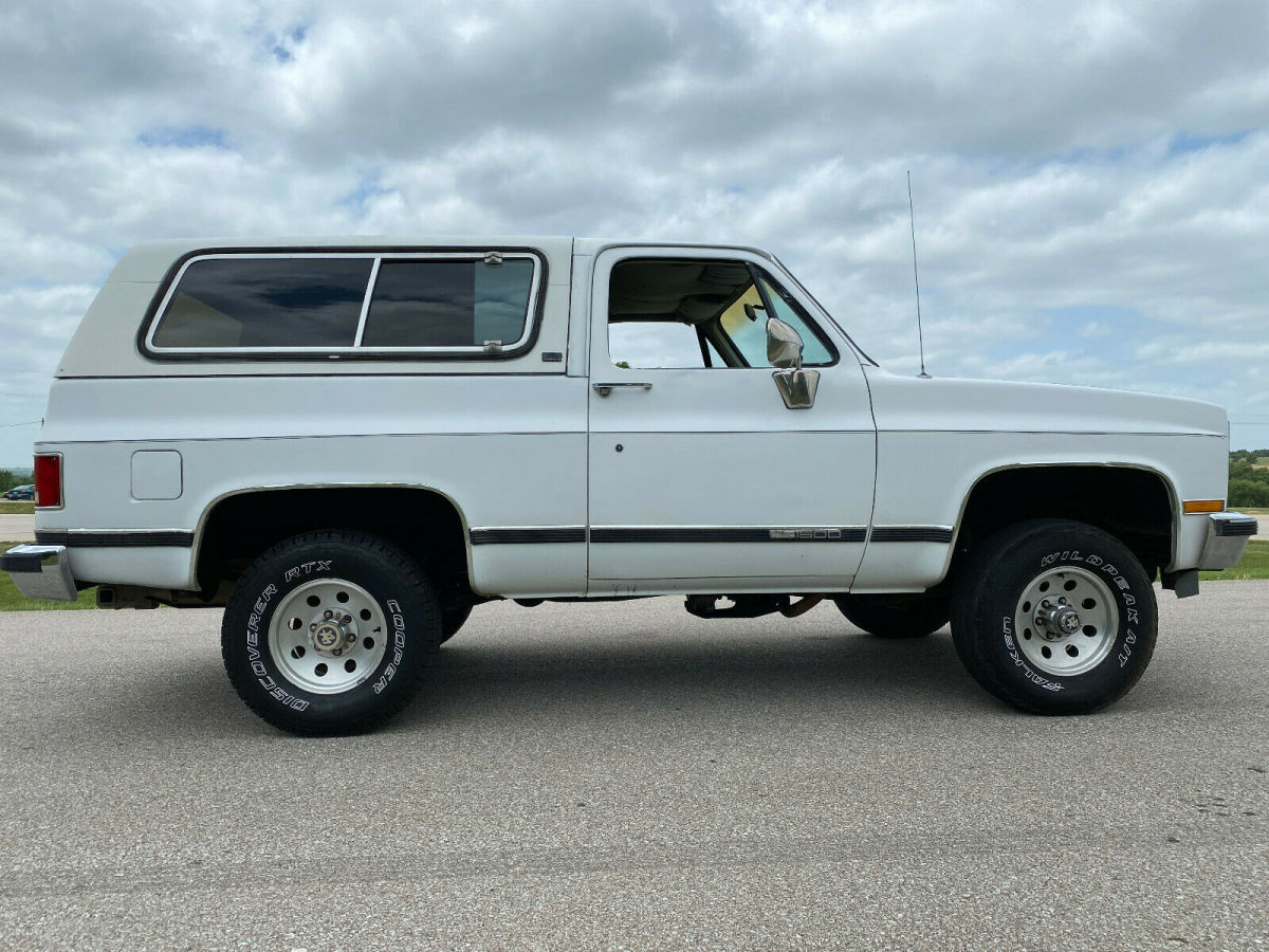 1991 GMC Jimmy K5 Jimmy, 2dr, 4x4, 350ci V8 - Auto, White - photo 8