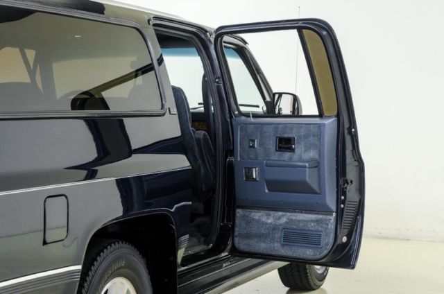 1991 GMC Suburban -- - photo 12