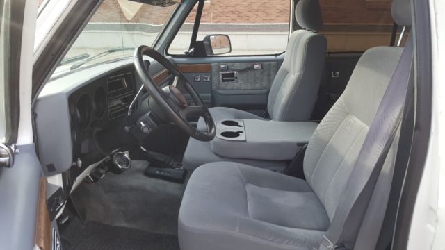 1991 GMC Suburban - photo 11