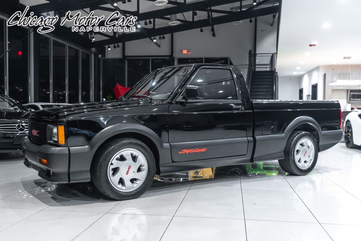 1991 GMC Syclone Pickup AWD V6 Turbo! ONLY 23k Miles! Collector Qua Black 1991 GMC Syclone Pickup AWD V6 Turbo! ONLY 23k Miles! Collector Qua
