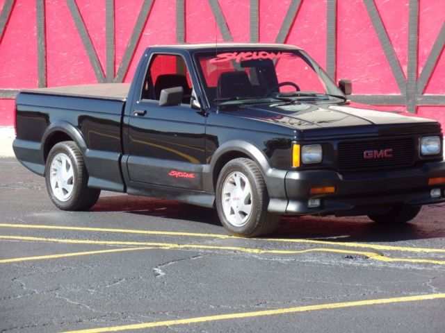 1991 GMC Syclone -RARE-TURBO 6 CYLINDER- BLACK ON BLACK-Clean carfa - photo 3