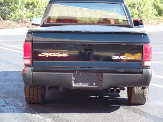 1991 GMC Syclone -RARE-TURBO 6 CYLINDER- BLACK ON BLACK-Clean carfa - photo 8