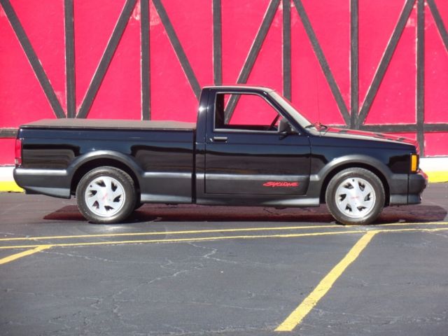 1991 GMC Syclone -RARE-TURBO 6 CYLINDER- BLACK ON BLACK-Clean carfa - photo 4