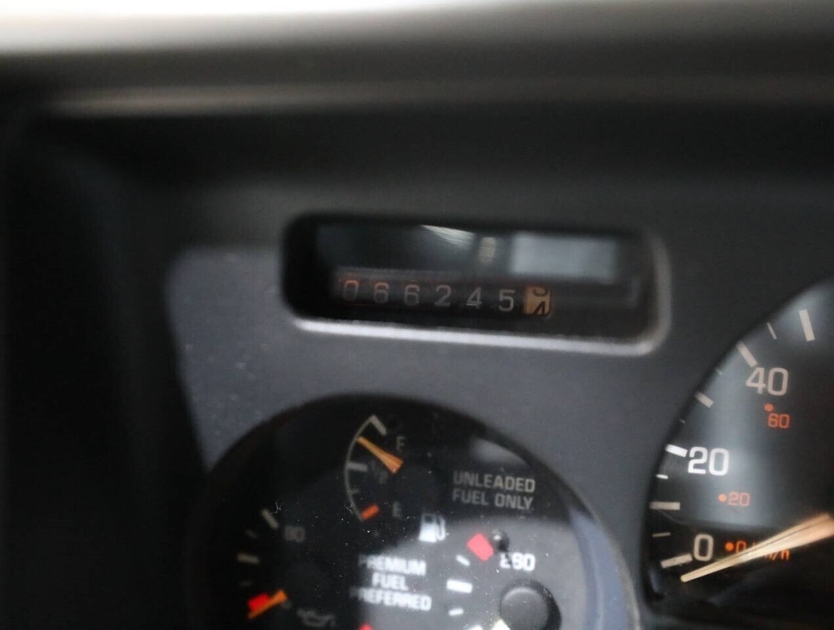 1991 GMC Syclone Syclone AWD 2dr Turbo Standard Cab SB - photo 3