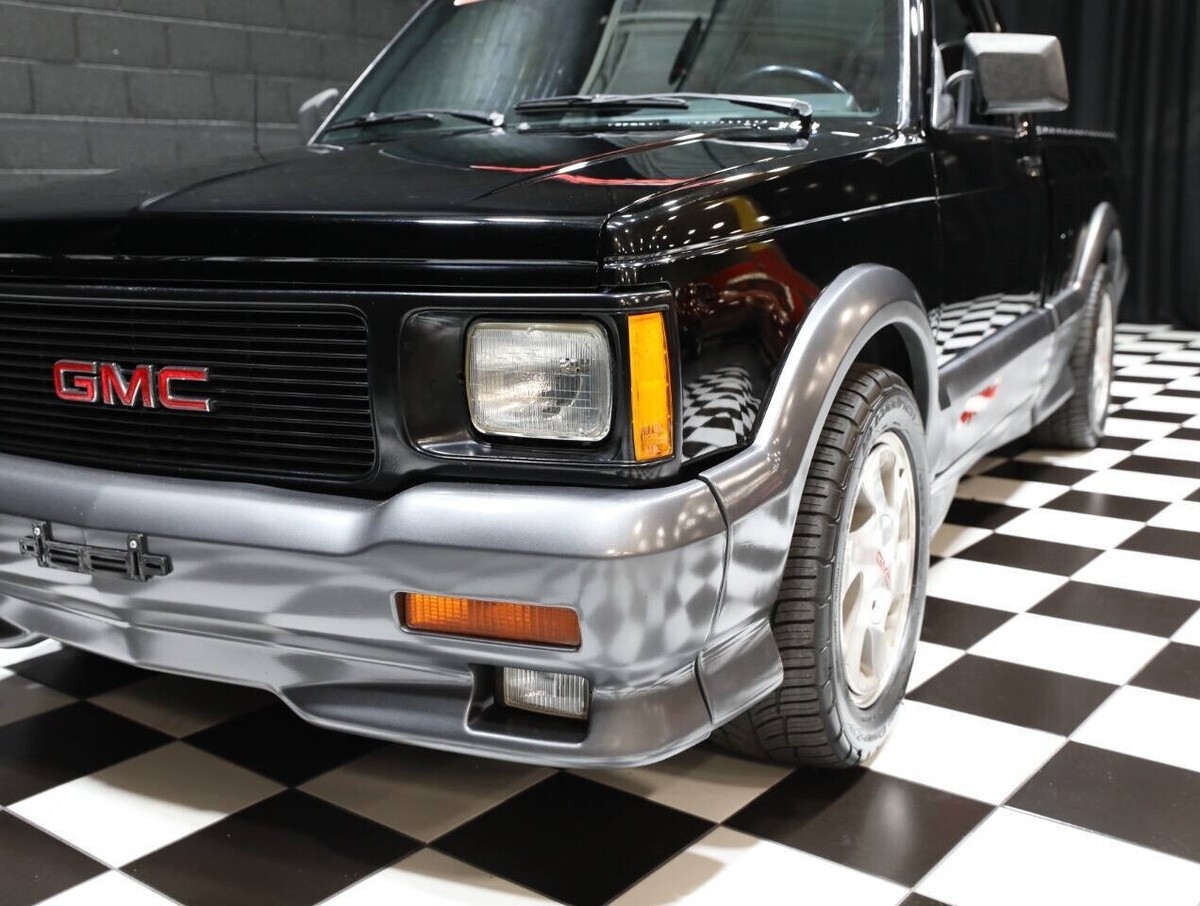 1991 GMC Syclone Syclone AWD 2dr Turbo Standard Cab SB - photo 9