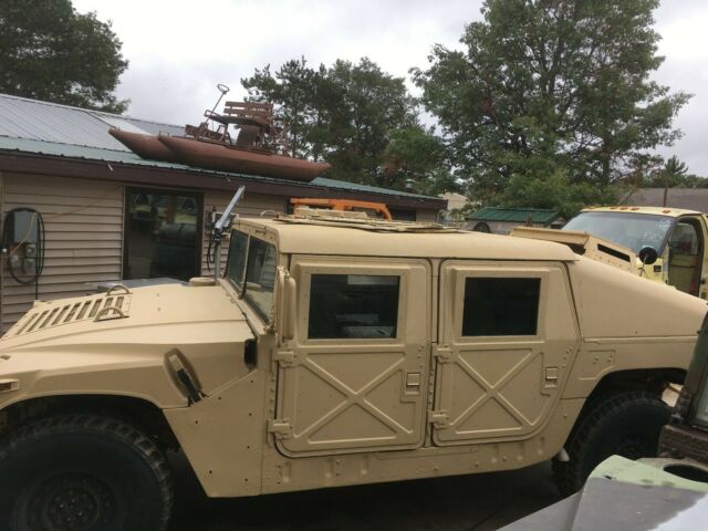 1991 Hummer H1 - photo 2