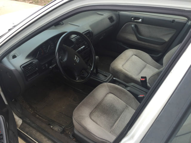 1991 Honda Accord Sedan - photo 2