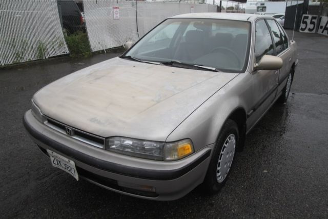 1991 Honda Accord LX Manual 4 Cylinder NO RESERVE 1991 Honda Accord LX Sedan 4-Door