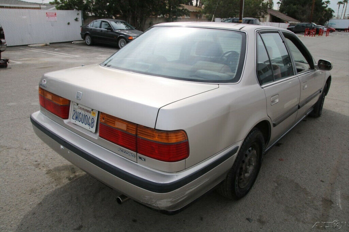 1991 Honda Accord LX - photo 3