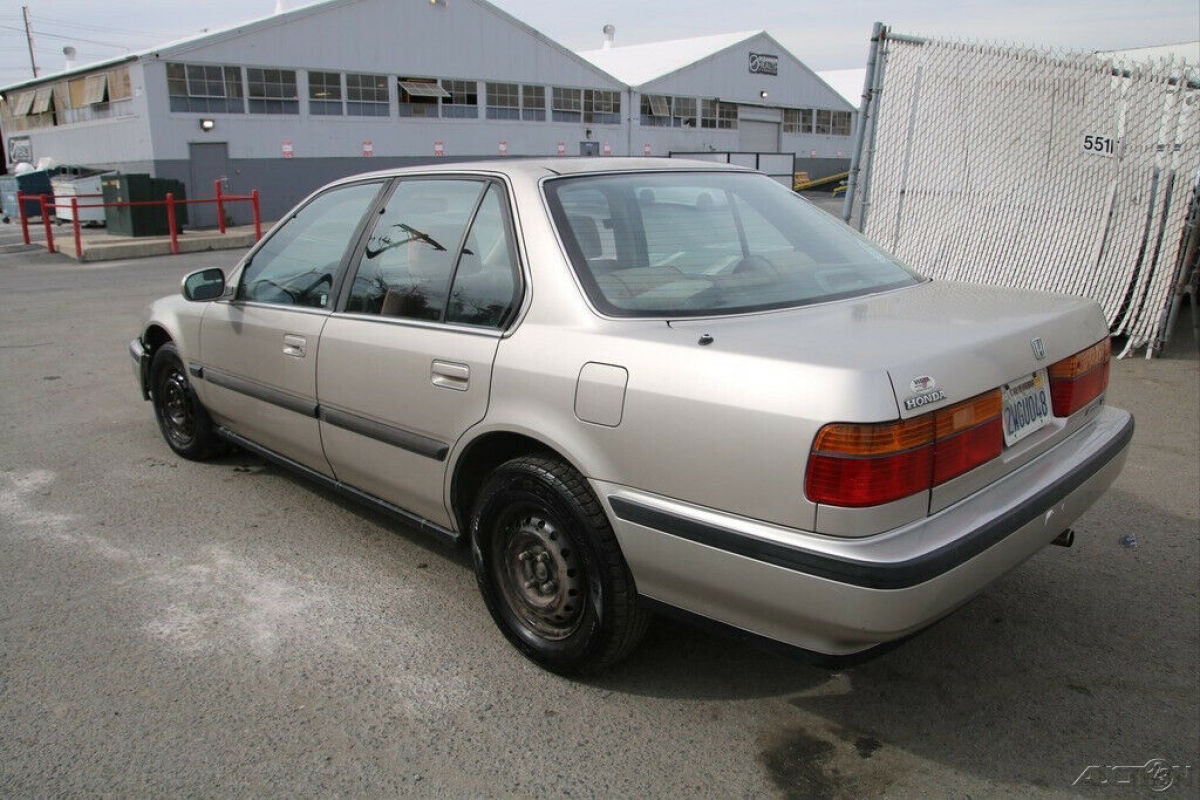 1991 Honda Accord LX - photo 5