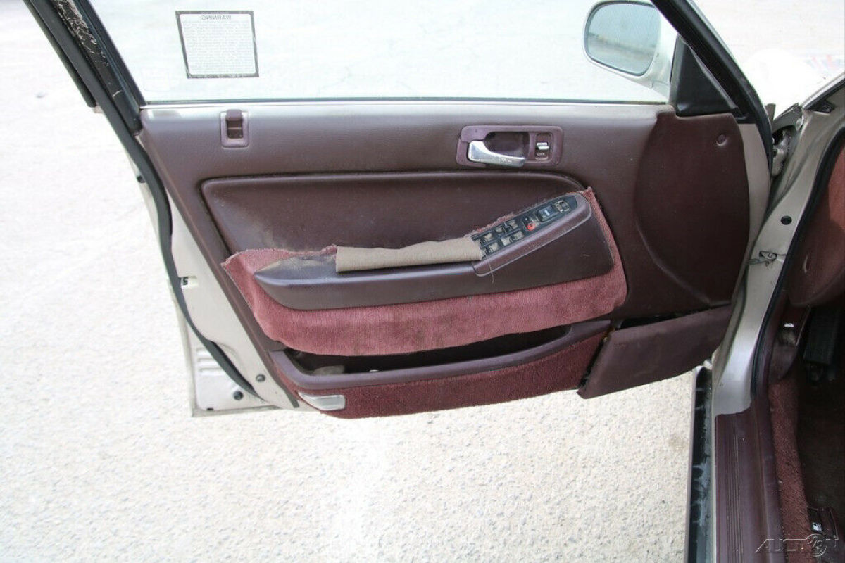 1991 Honda Accord LX - photo 9