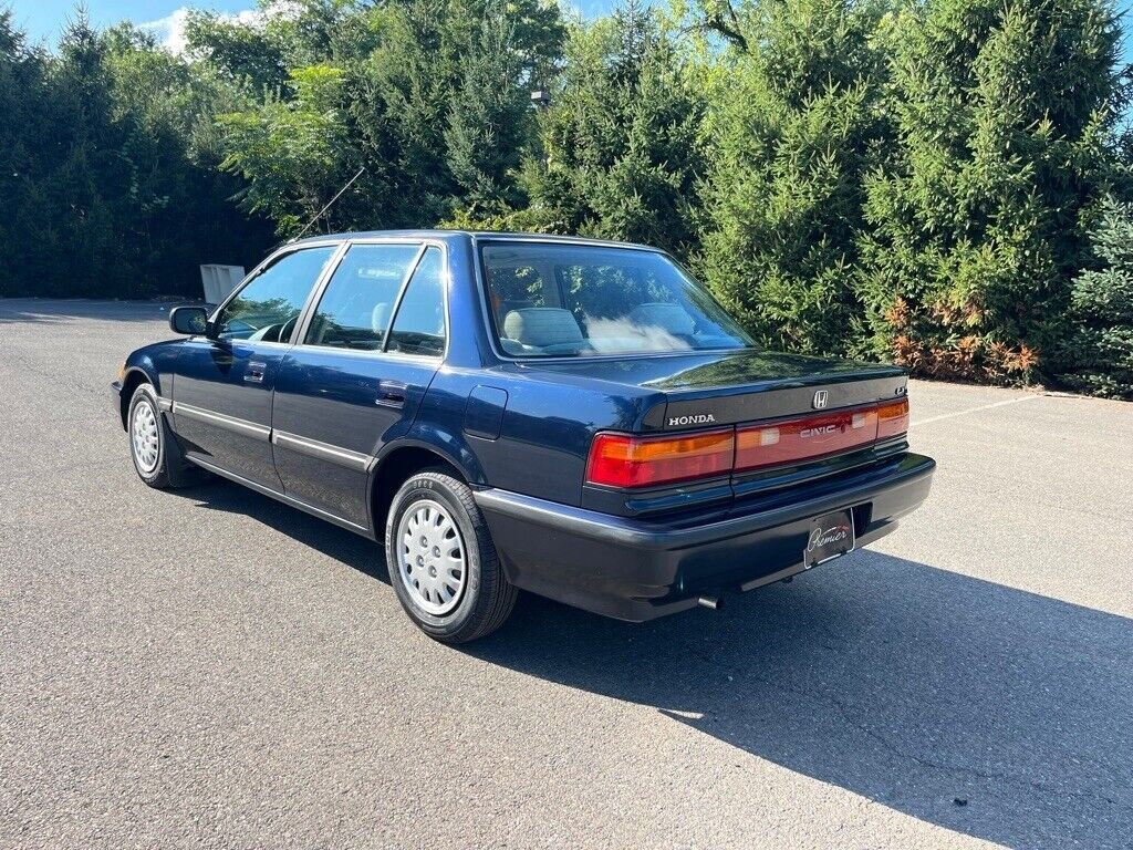 1991 Honda Civic LX sedan - photo 5